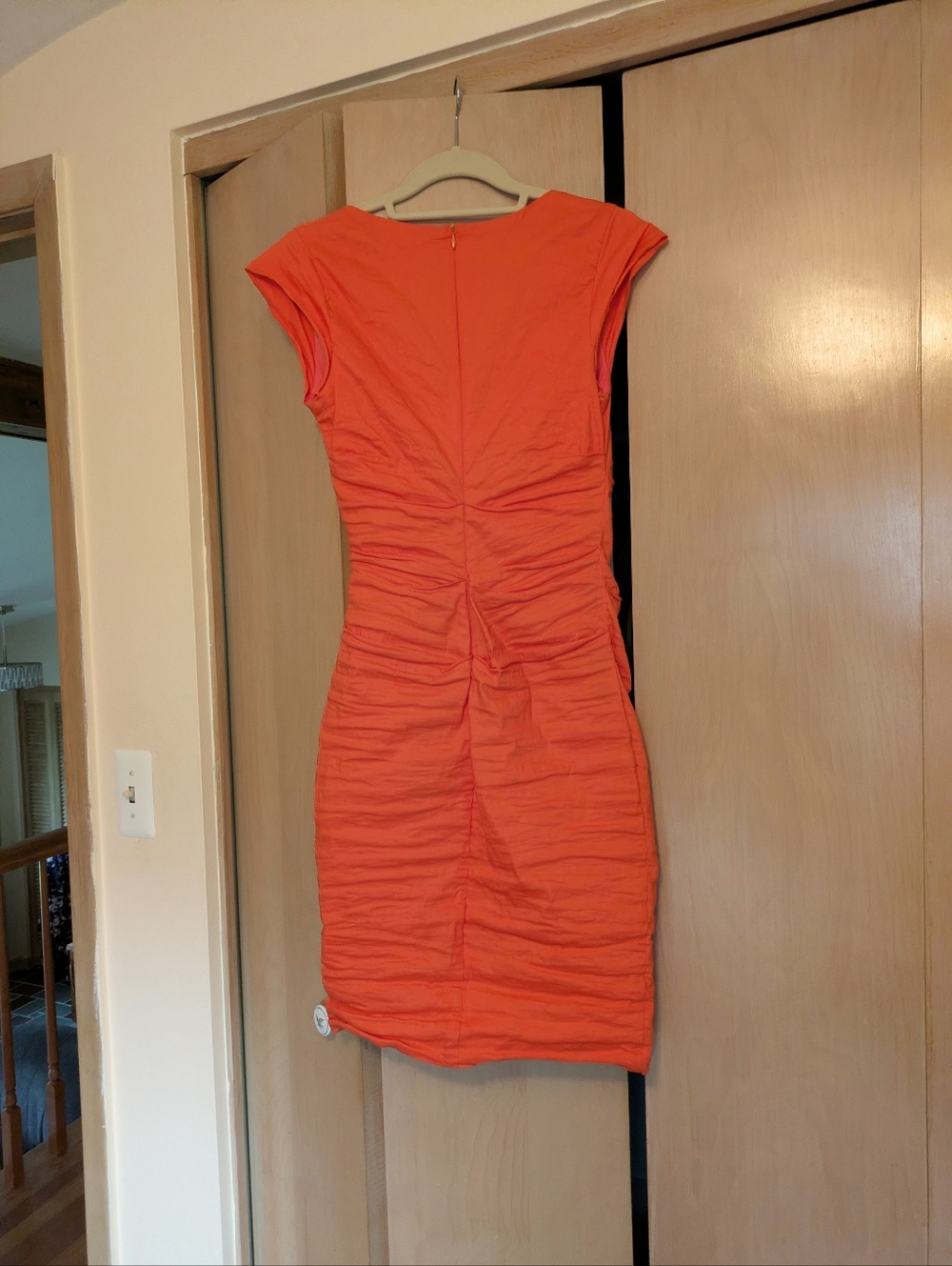 Women's Nicole Miller Atelier Orange Ruched V-Neck Dress Sz 10 - Picture 4 of 4